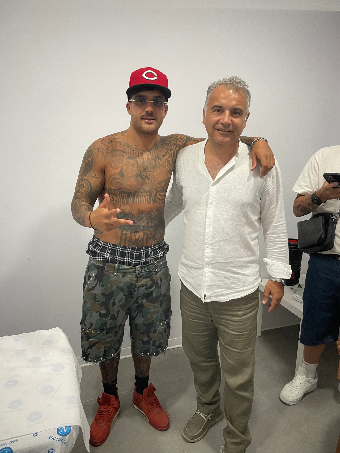 Dott. Michele Ciccarelli con il cantante Geolier